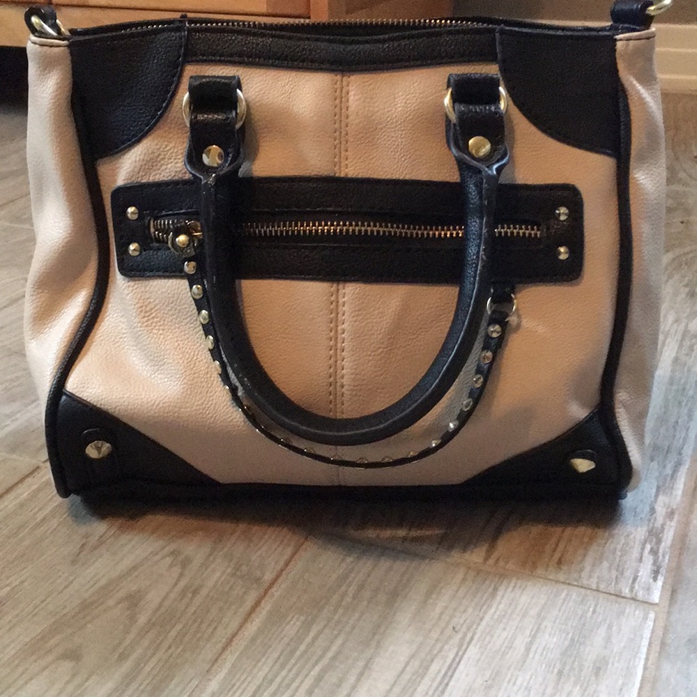 Steve Madden purse. Great condition.